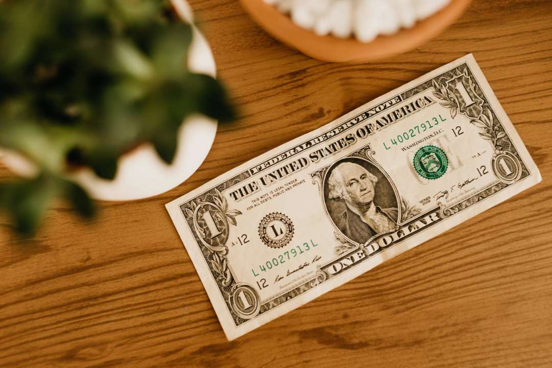 Євро та долар неочікувано піднялись у ціні: курс валют на 18 жовтня