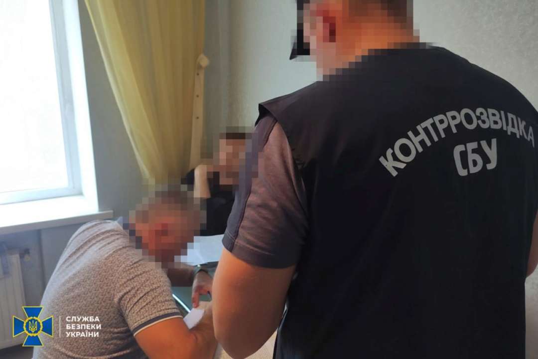 СБУ викрила очільника оборонного заводу, який розкрадав гроші на закупівлі авіазапчастин для Су-27