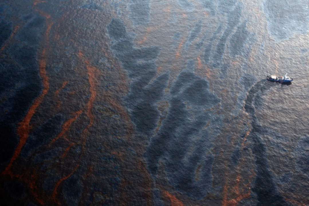 На юге Англии в море зафиксирована утечка нефти/Фото: Getty Images На юге Англии в море зафиксирована утечка нефти/Фото: Getty Images