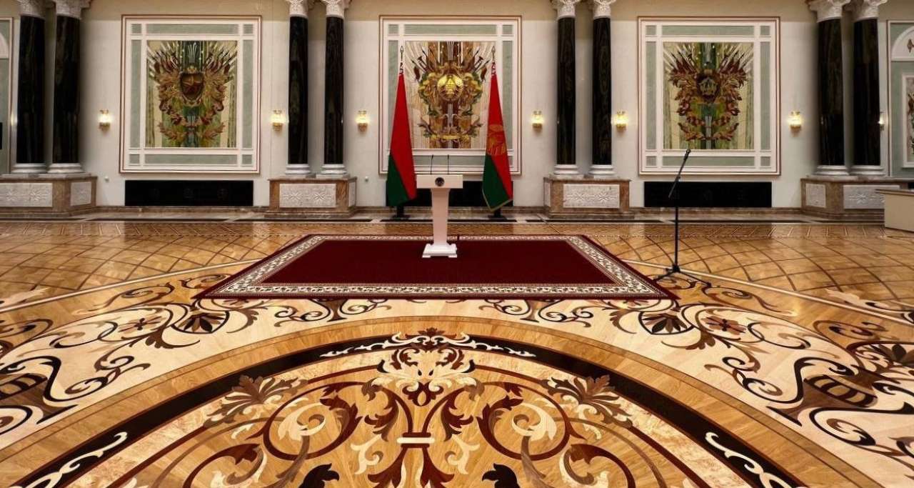 лукашенко объявил о приведении белорусской армии в полную боевую готовность/Фото: Telegram Место выступления лукашенко