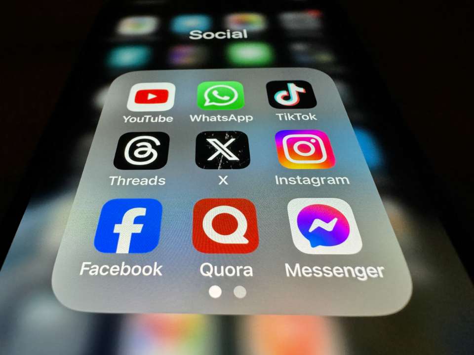Meta предложит жителям Европы подписку на Facebook и Instagram без рекламы