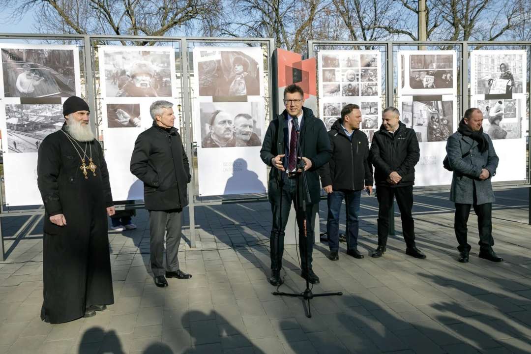У Києві відбулася фотовиставка Джима Сюмкая до 10-річчя вшанування пам'яті Героїв Небесної Сотні