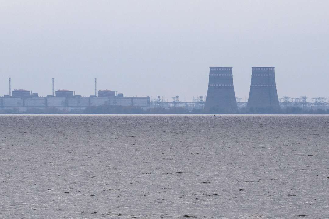 Від початку російської окупації Запорізька АЕС вже пережила вісім повних блекаутів/Фото: gettyimages ЗАЕС вкотре опинилася на межі блекауту через російський обстріл