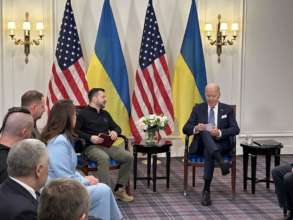 Байден зустрівся із Зеленським у Парижі і оголосив про новий пакет допомоги Україні Президент США Джо Байден оголосив про новий пакет зброї для України на $225 млн