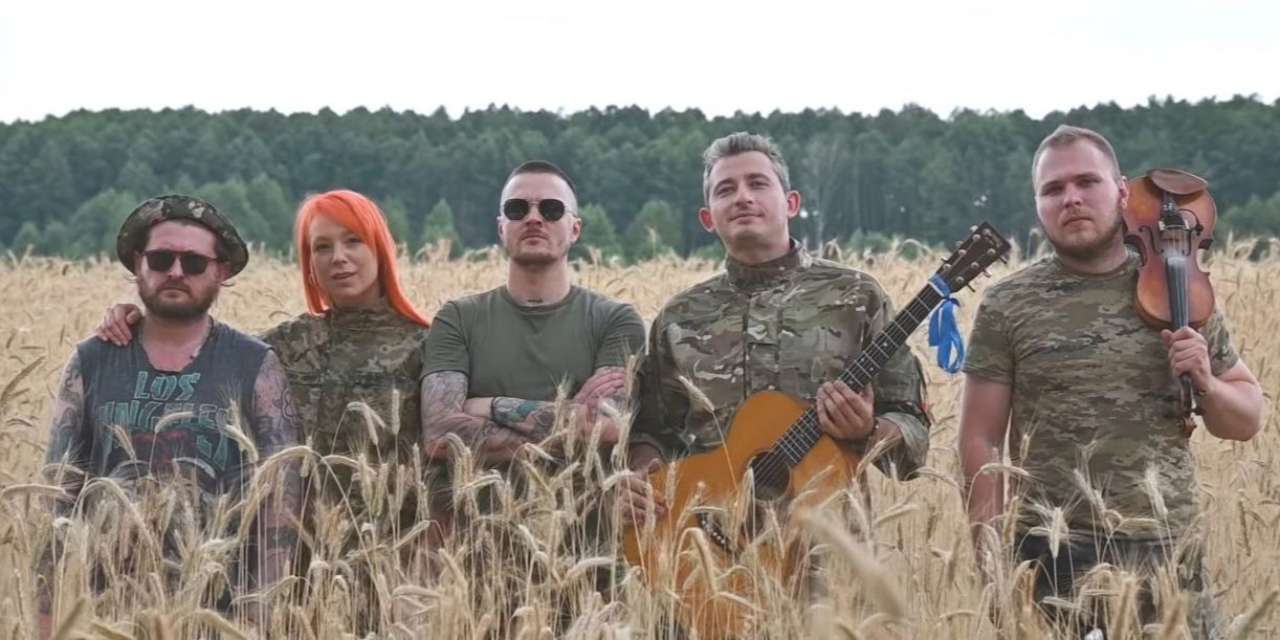 Музыка, объединяющая во время войны: трейлер украинской документалки "Вооруженные песней"