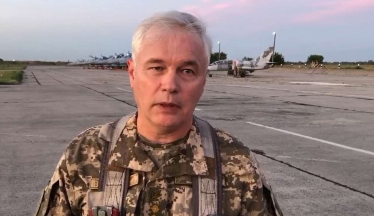 Відомості про Анатолія Кривоножка. Фото: Повітряне командування "Центр" в.о.командувача повітряних сил