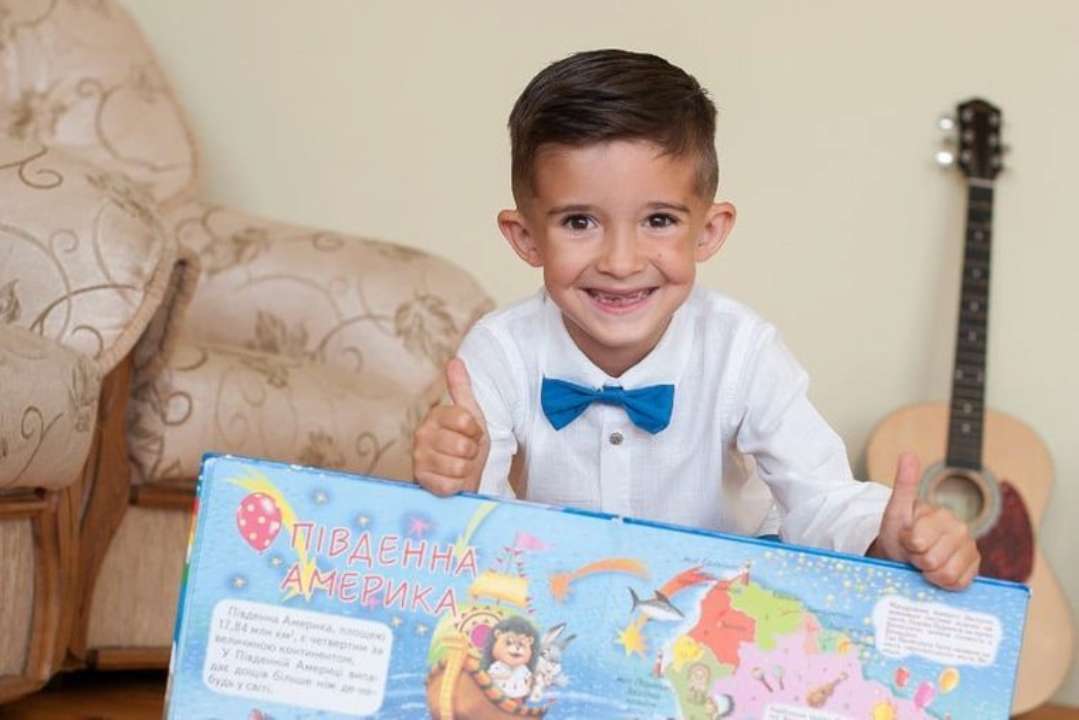 6-летний мальчик установил рекорд Украины, обозначив наибольшее количество государств на карте