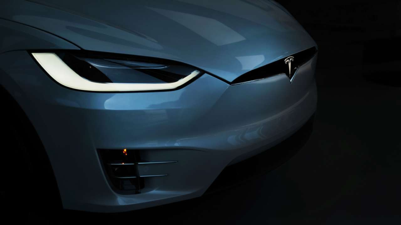 Tesla выпустила обновление для своих электромобилей