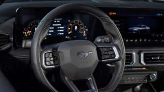 Фото: Mustang Ford продаст с молотка первый Mustang GT седьмого поколения и передаст деньги на благотворительность