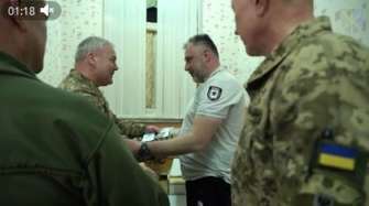 Медики розповіли командувачу про характер травм, яких зазнали військовослужбовці Медики розповіли командувачу про характер травм, яких зазнали військовослужбовці