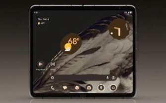 Google впервые показала Pixel Fold/Кадр c видео Google Google Pixel Fold