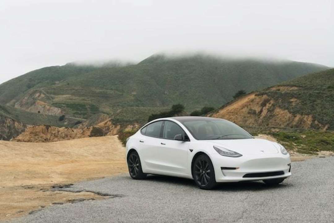 Найпопулярніші автомобілі серед європейців у 2023 році/Фото: Charlie Deets/Unsplash Tesla Model Y