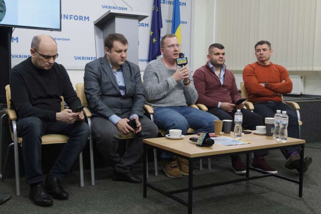 Население – 41%, это налог на доходы физических лиц. 9% – акцизный сбор, который в принципе тоже платит население как конечный потребитель подакцизной продукции. 19% – налог на добавленную стоимость для товаров и услуг, произведенных в Украине