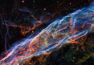 Джерело:cdn.spacetelescope.org туманність Вуаль