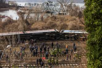 Фото: Getty Images/Автор - Christopher Gregory Під Левом зійшли з рейок і перекинулися 18 вантажних вагонів
