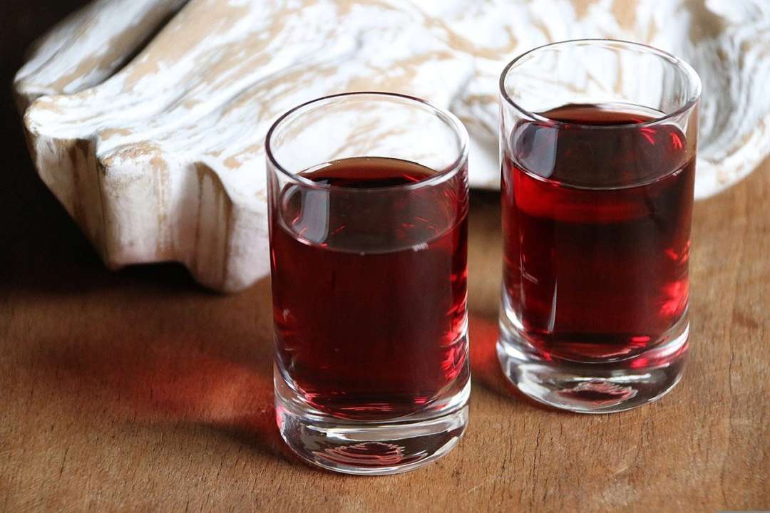 "Ой у лузі червона калина": рецепт домашньої настоянки на осінь