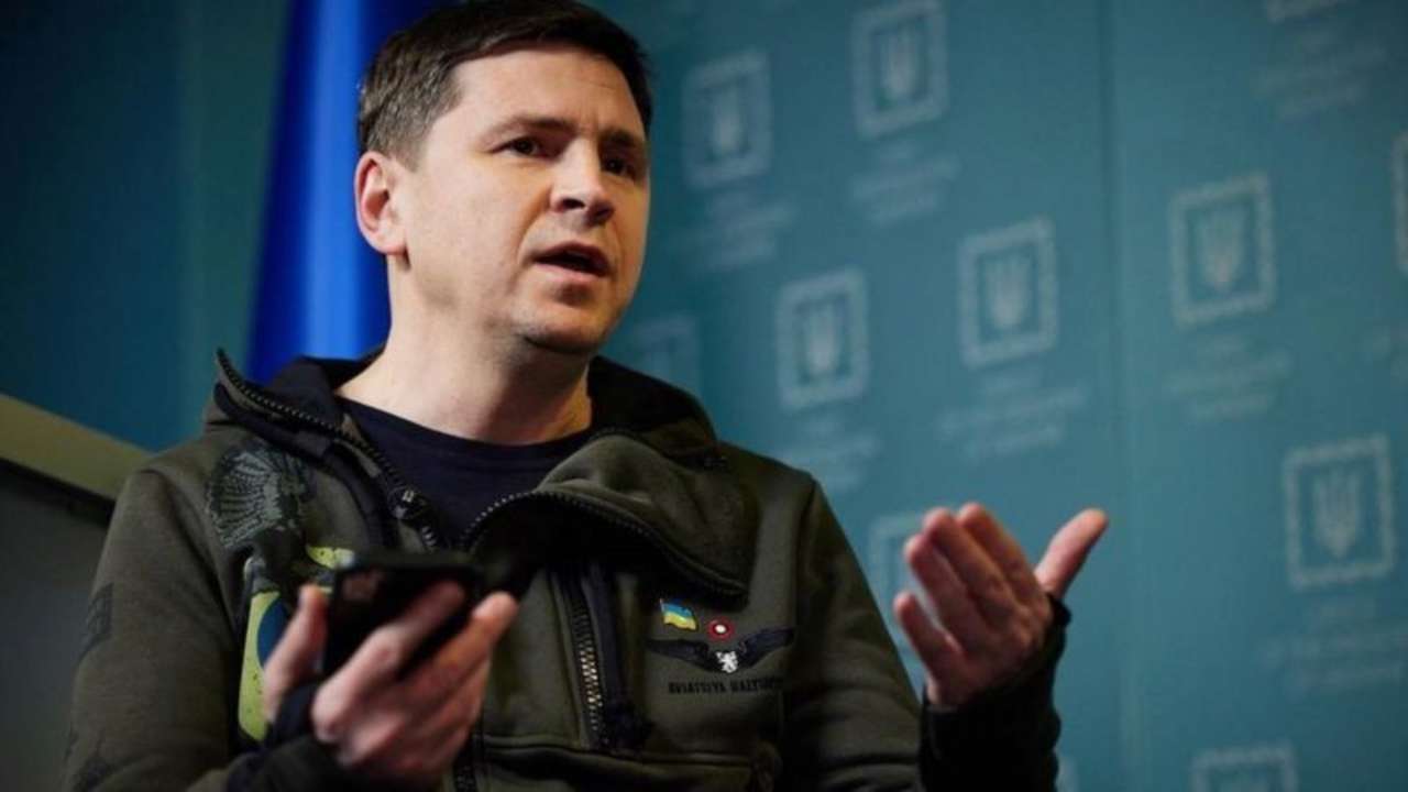 Часть этнических регионов рф может отсоединиться — Подоляк/Фото: Офис президента Часть этнических регионов рф может отсоединиться - Подоляк/Фото: Офис президента