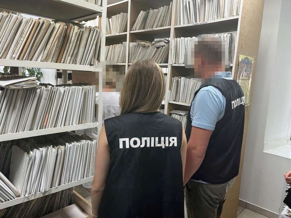 Все изъятые материалы будут тщательно проанализированы и проверена законность их получения