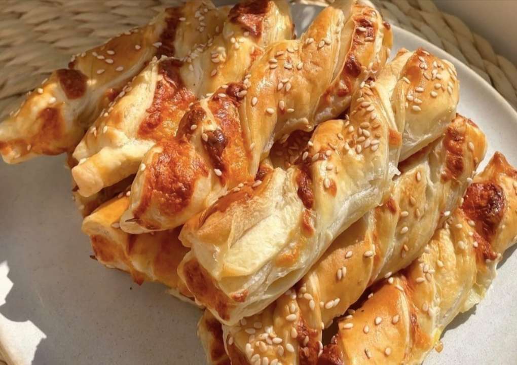 Покроковий рецепт сирних паличок / Фото: instagram/vistovska_cooking Покроковий рецепт сирних паличок / Фото: instagram/vistovska_cooking