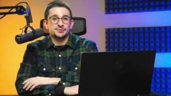 Майкл Накі наголосив на важливості висвітлення теми санкцій / Скриншот з відео Популярний блогер-мільйонник Майкл Накі наголосив на важливості висвітлення теми санкцій проти рф