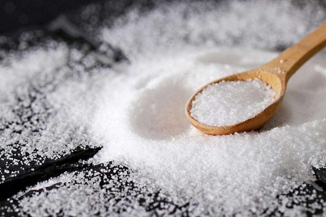 Добавление соли в пищу может повысить риск заболеваний почек на 11% / Фото: Pixabay Добавление соли в пищу может повысить риск заболеваний почек на 11%.