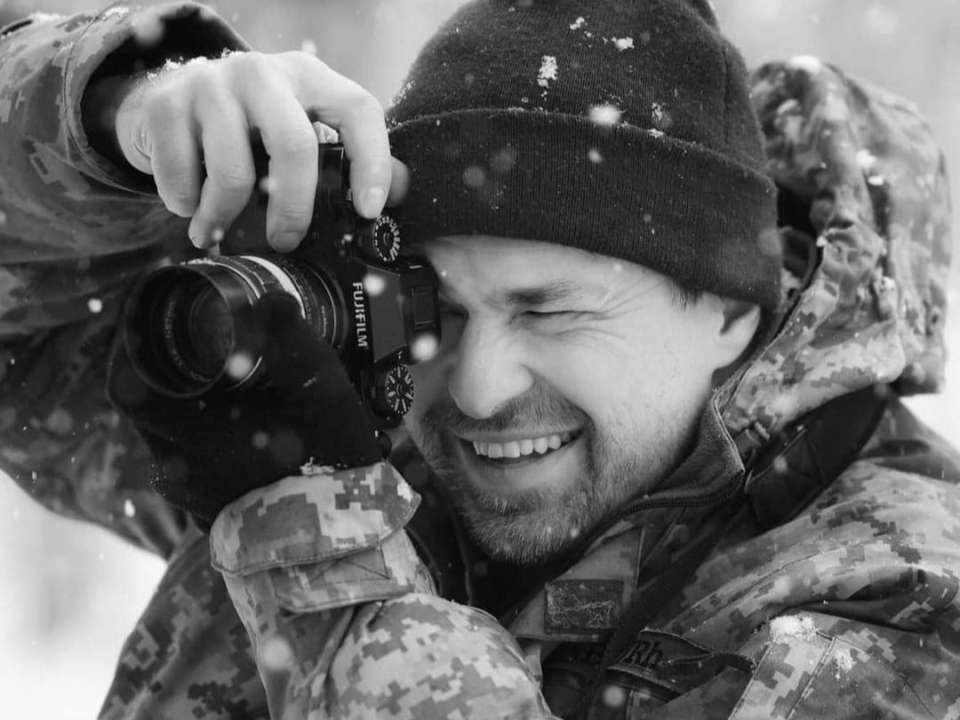 Погиб военный фотограф Арсен Фесенко Был мастером своего дела: на фронте погиб военный фотограф Арсен Фесенко