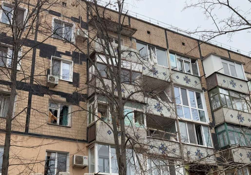 Повреждены 4 многоэтажки, 17 частных домов, с десяток авто / Фото: t.me/dnipropetrovskaODA Повреждены 4 многоэтажки, 17 частных домов, с десяток авто / Фото: t.me/dnipropetrovskaODA