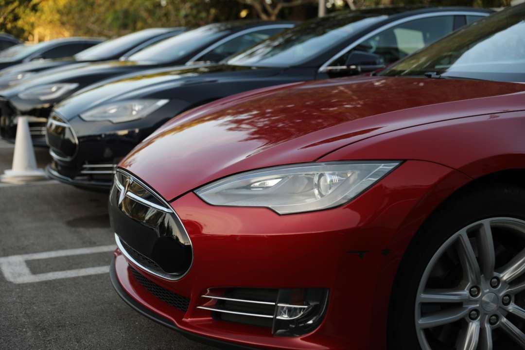 Погибший и 20 раненых: во Франции расследуют детали масштабной аварии с участием Tesla Model 3/Фото: Joe Raedle/Getty Images Один погибший и десятки пострадавших: Tesla спровоцировала смертельное ДТП в Париже