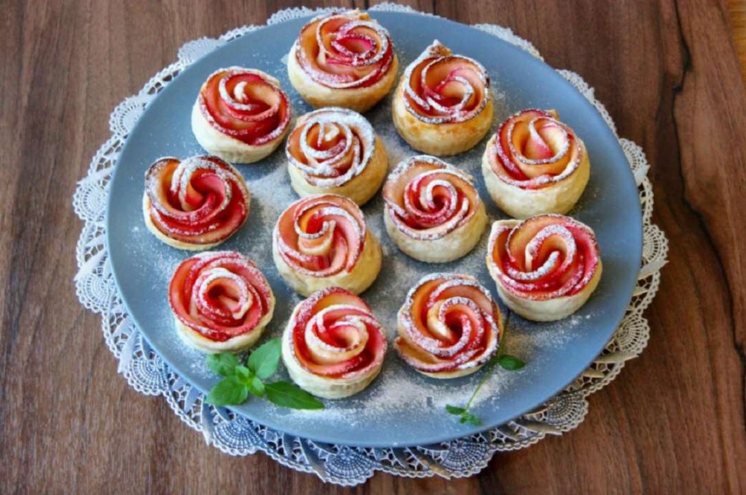 Розочки из слоеного теста: простой рецепт вкусной выпечки/Фото: 1000.menu Розочки из слоеного теста: простой рецепт вкусной выпечки