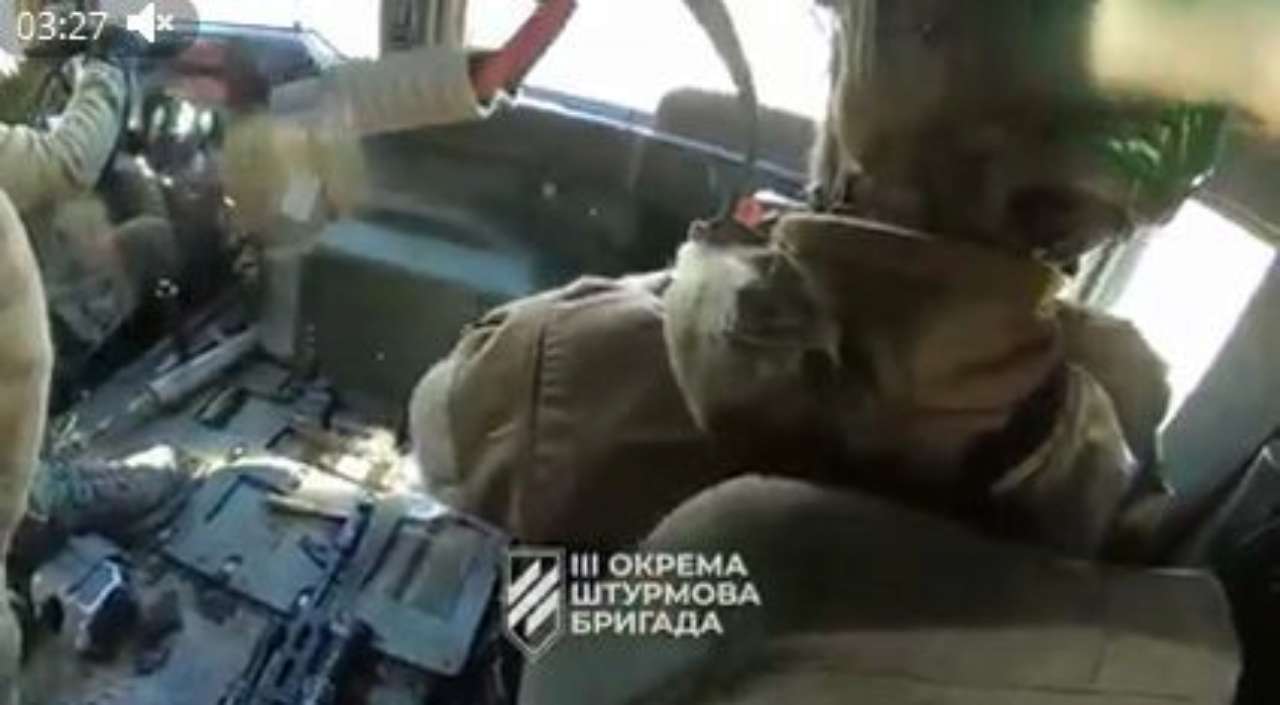 Українські бійці зберігають бойовий настрій Українські бійці зберігають бойовий настрій
