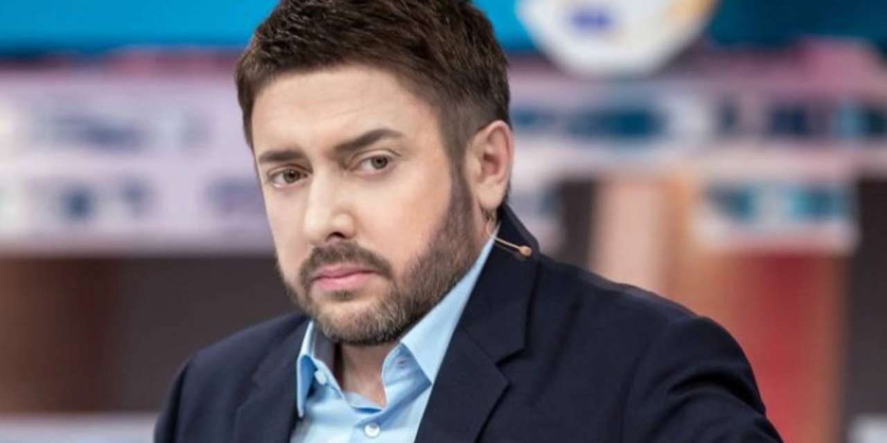 Ведущий Алексей Суханов разорвал отношения с родственниками-россиянами Ведущий Алексей Суханов разорвал отношения с родственниками-россиянами