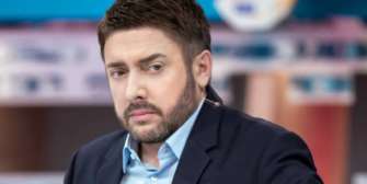 Ведучий Олексій Суханов розірвав стосунки з родичами-росіянами Ведучий Олексій Суханов розірвав стосунки з родичами-росіянами