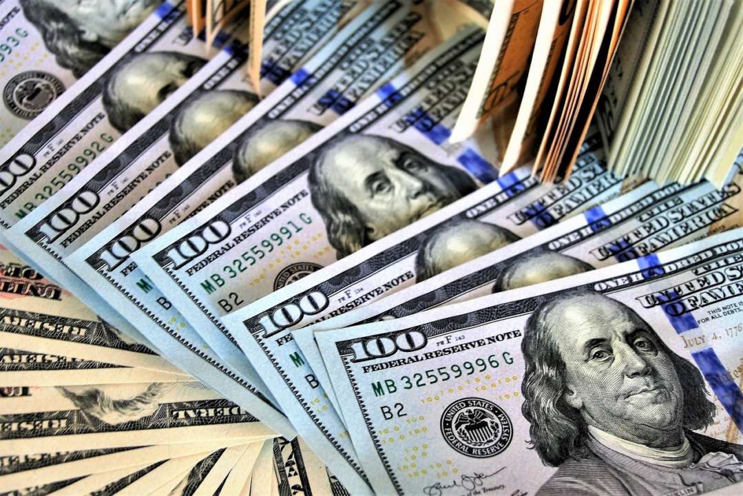 Долар невпинно продовжує падати: курс валют на 12 жовтня