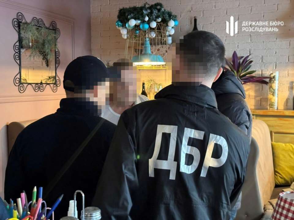 Через хабар керівництву ДБР, львівського бізнесмена триматимуть під вартою Через хабар керівництву ДБР, львівського бізнесмена триматимуть під вартою