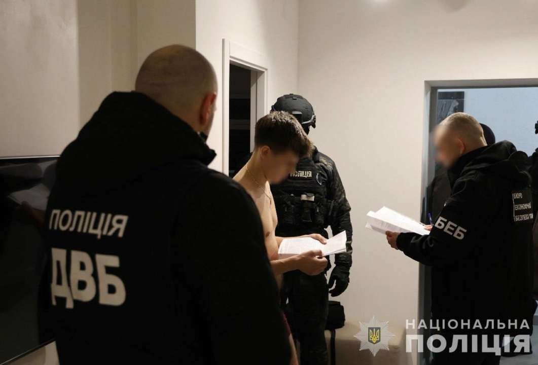 Правоохранители заблокировали подпольную «фабрику» поддельных документов/Фото: Нацполиция