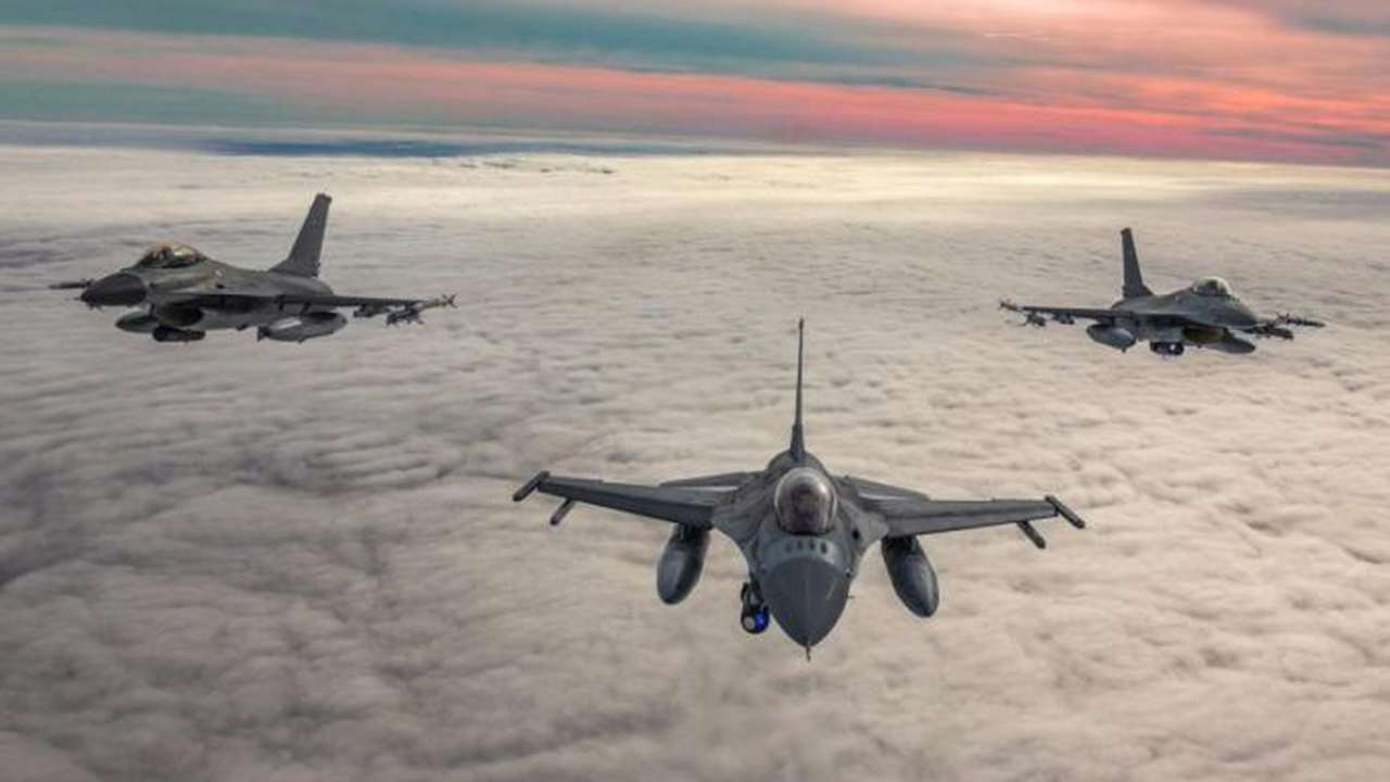 После 2024 года Дания прекратит обучение украинских пилотов на F-16 – СМИ