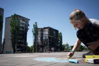 Число пострадавших от вооруженной агрессии рф детей возросло/Фото: Christopher Furlong/Getty Images С начала полномасштабной войны рашисты убили в Украине 324 ребенка