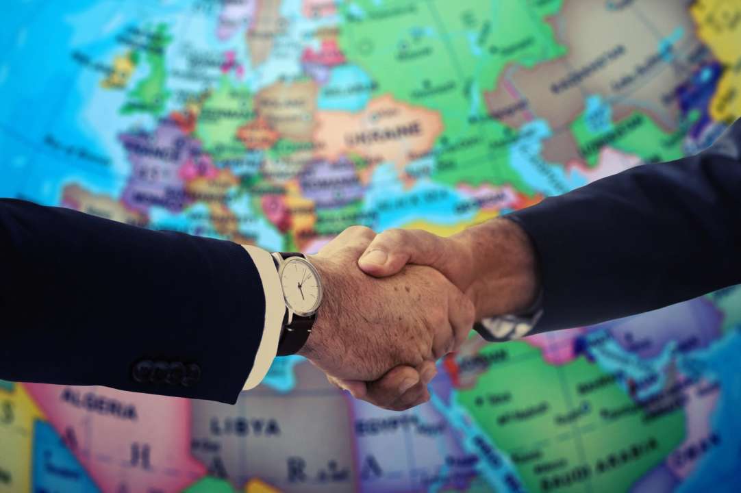 В Минобороны рассказали о переговорах с рф. Фото: Pixabay Только капитуляция: Резников рассказал о вероятности переговоров по России