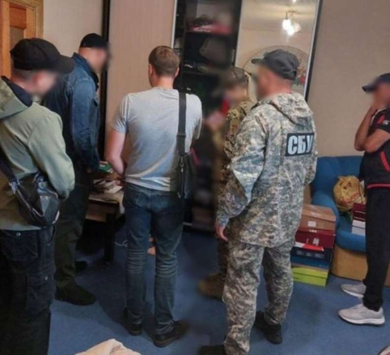 Жителі Чернігівщини організували незаконне переправлення військовозобов’язаного за кордон/Фото: Офіс генпрокурора Жителі Чернігівщини організували незаконне переправлення військовозобов’язаного за кордон/Фото: Офіс генпрокурора