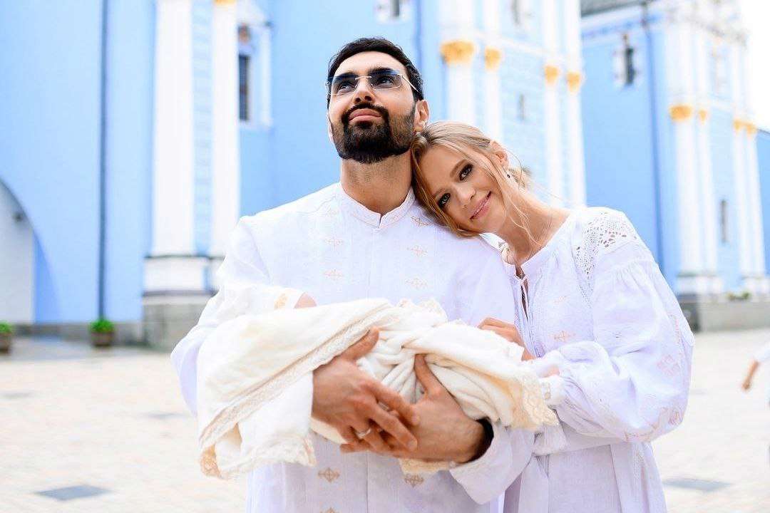 Жена Козловского показала новое фото сына / Фото: Instagram/yuliabakumenko Маленький фанат "Мстителей": жена Козловского показала новое фото сына Оскара