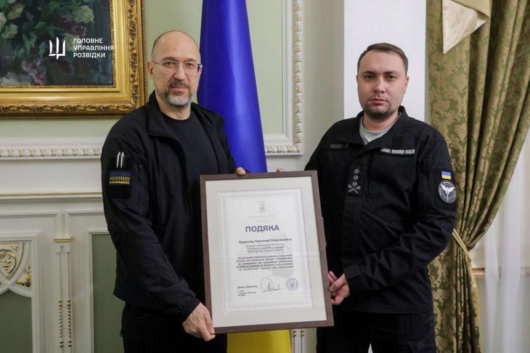 Глава ГУР Буданов отримав почесну подяку від Кабміну за внесок у боротьбу проти російських окупантів Глава ГУР Буданов отримав почесну подяку від Кабміну за внесок у боротьбу проти російських окупантів