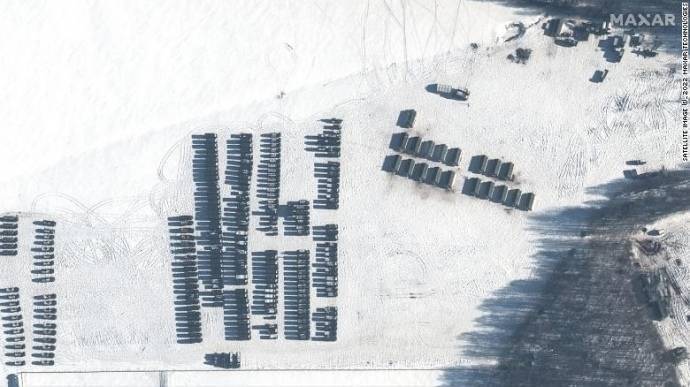 Фото: Maxar Technologies Беларусь собирает войска в радиусе 50 километров от украинских границ: спутниковые снимки