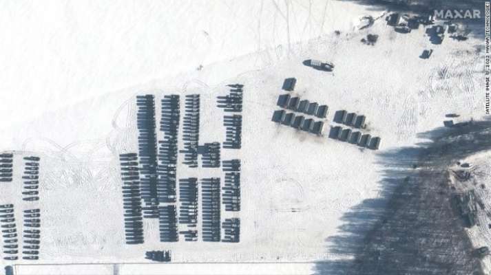 Фото: Maxar Technologies Білорусь збирає війська в радіусі 50 кілометрів від українських кордонів: супутникові знімки