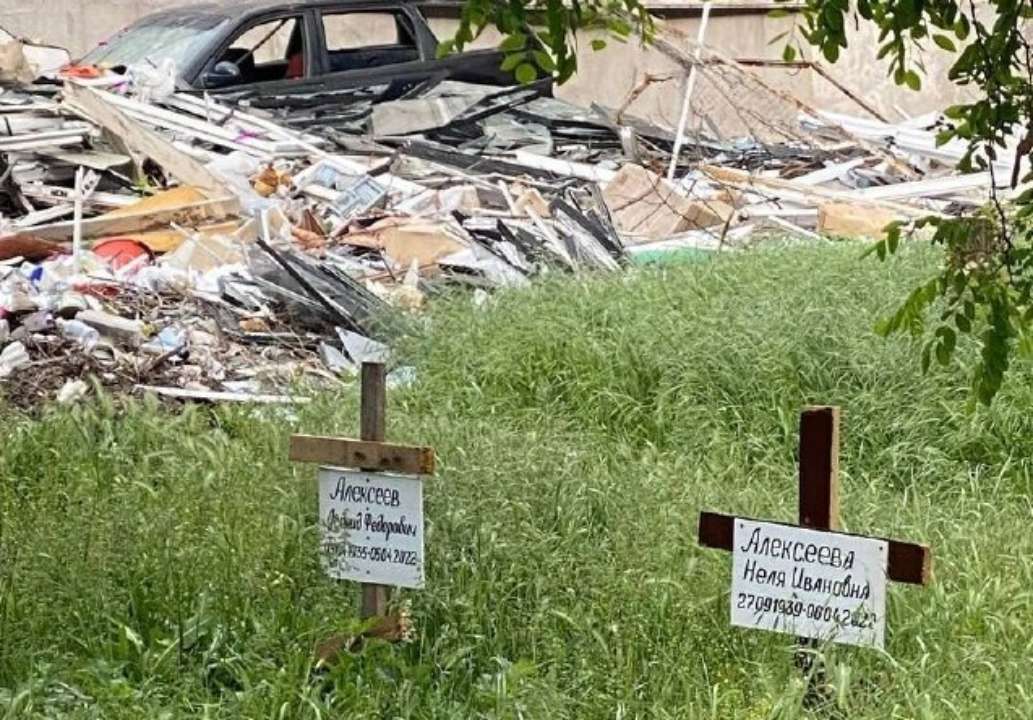 У Маріуполі під завалами виявили нову братську могилу/Фото: Андрющенко Time/Тelegram У Маріуполі під завалами виявили нову братську могилу