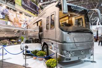 Роскошный дом на колесах за 1,8 млн/Фото: Volkner Mobil Volkner Mobil