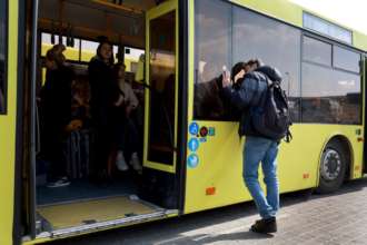 Кличко відповів на петицію про відміну зупинки громадського транспорту під час тривоги/Фото: Getty Images Кличко відповів на петицію про відміну зупинки громадського транспорту під час тривоги/Фото: Getty Images