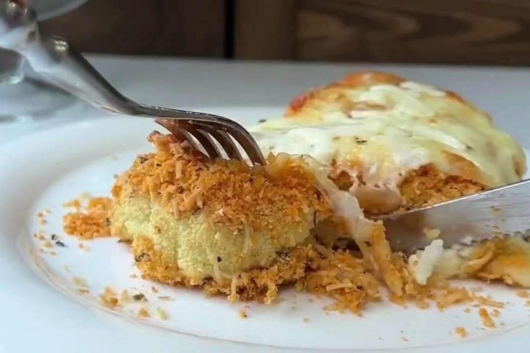 Готуємо кольорову капусту у хрумкій паніровці / Фото: Instagram/lanas_diet Справжня смакота: готуємо кольорову капусту у хрумкій паніровці. Відеорецепт