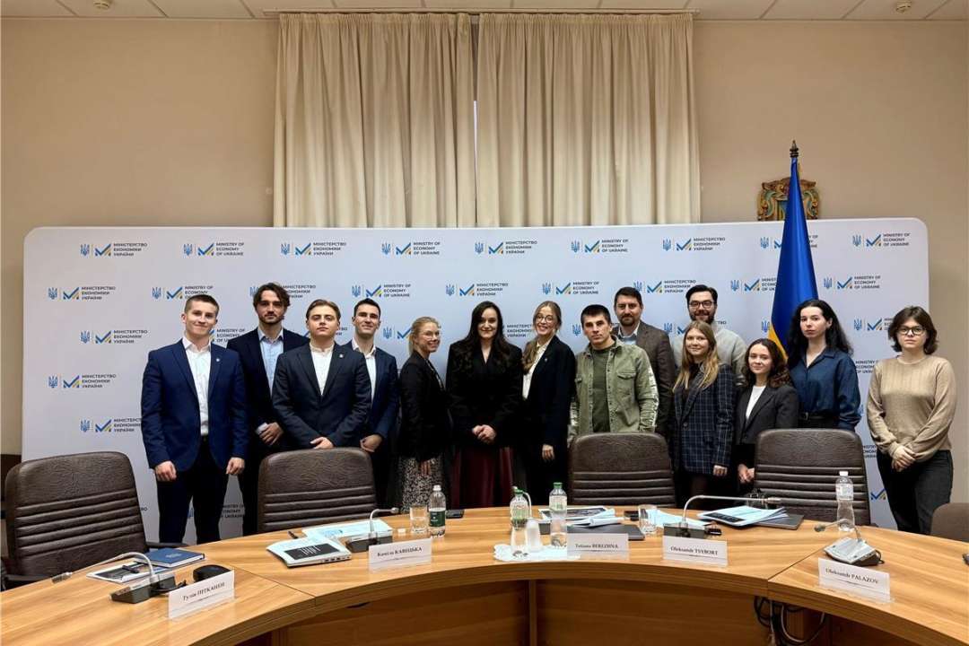 Україна працює над залученням ШІ для пошуку вакансій, щоб сприяти більшій зайнятості населення/Фото: me.gov.ua Україна працює над залученням ШІ для пошуку вакансій — Мінекономіки