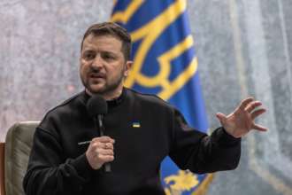 Зеленский объяснил, почему Украина не может отказаться от обороны Бахмута/Фото: Getty Images Зеленский объяснил, почему Украина не может отказаться от обороны Бахмута/Фото: Getty Images