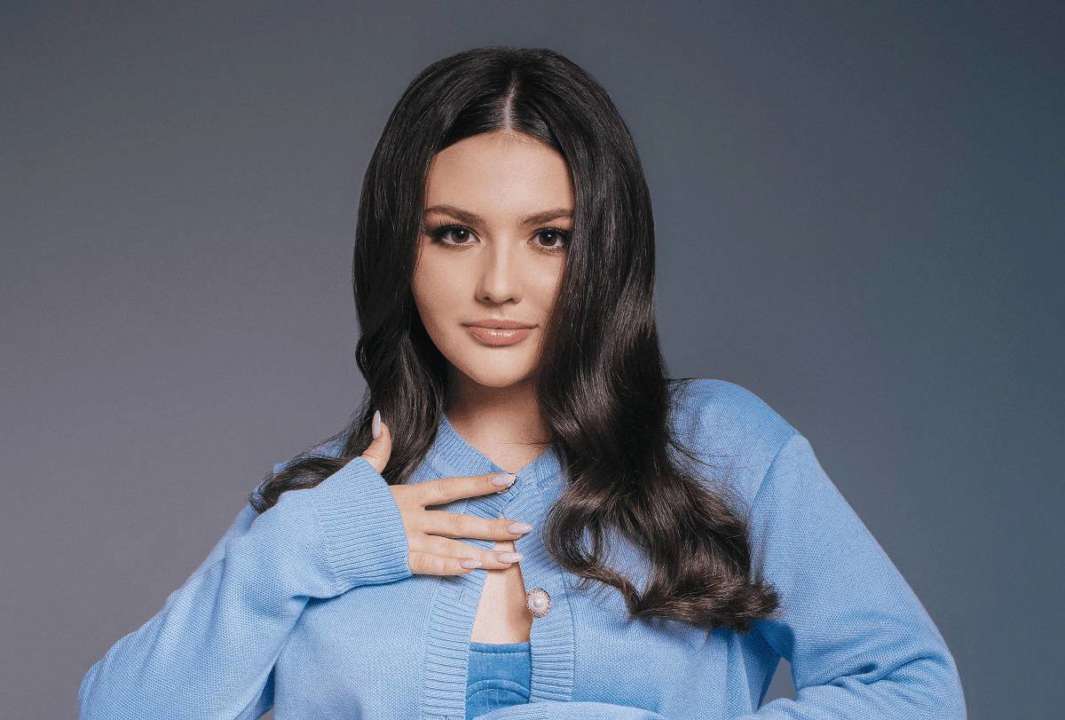 Masha Danilova / Фото із соцмереж Маша Данілова викриває фальш у новому треку "OLD MONEY"